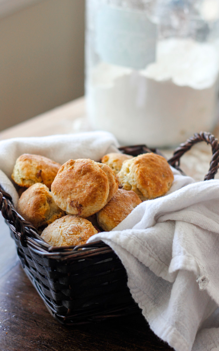 Brown Sugar & Candied Bacon Mini Biscuits3